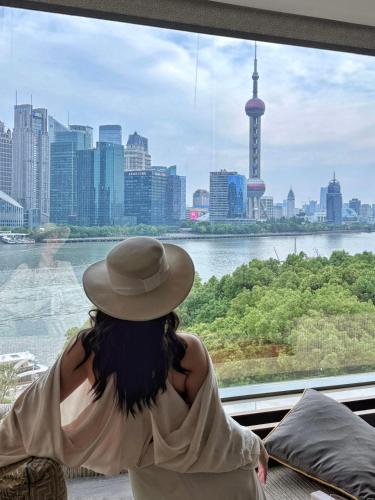 Suite Grand Bund del hotel Banyan Tree Shanghai On The Bund. Foto 6