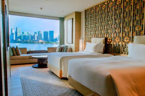 Deluxe Riverside Retreat - Twin Bed del hotel Banyan Tree Shanghai On The Bund. Foto 8