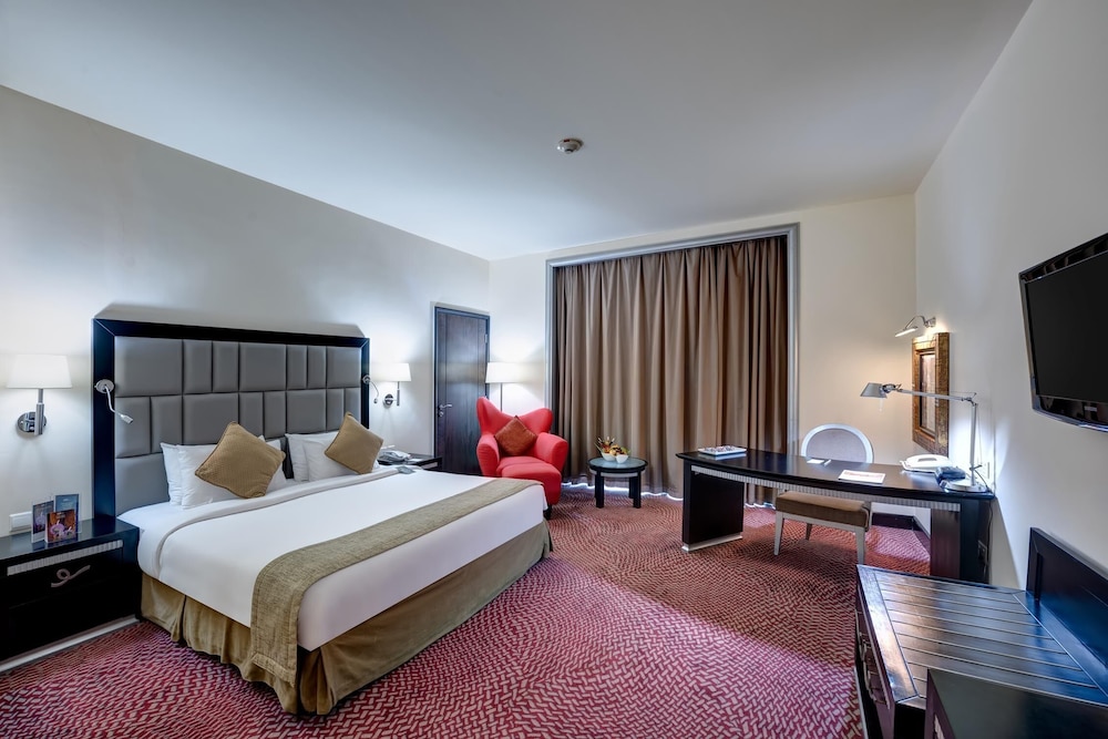 Habitación Superior con 1 cama doble del hotel Mercure Gold Al Mina Road Dubai. Foto 1