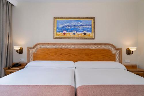 Suite Estándar del hotel Peñiscola Plaza Suites. Foto 3