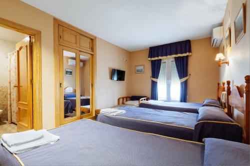 Habitación Triple del hotel Philadelfia. Foto 2