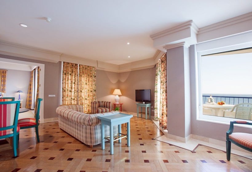 Suite del hotel Playa Victoria. Foto 1