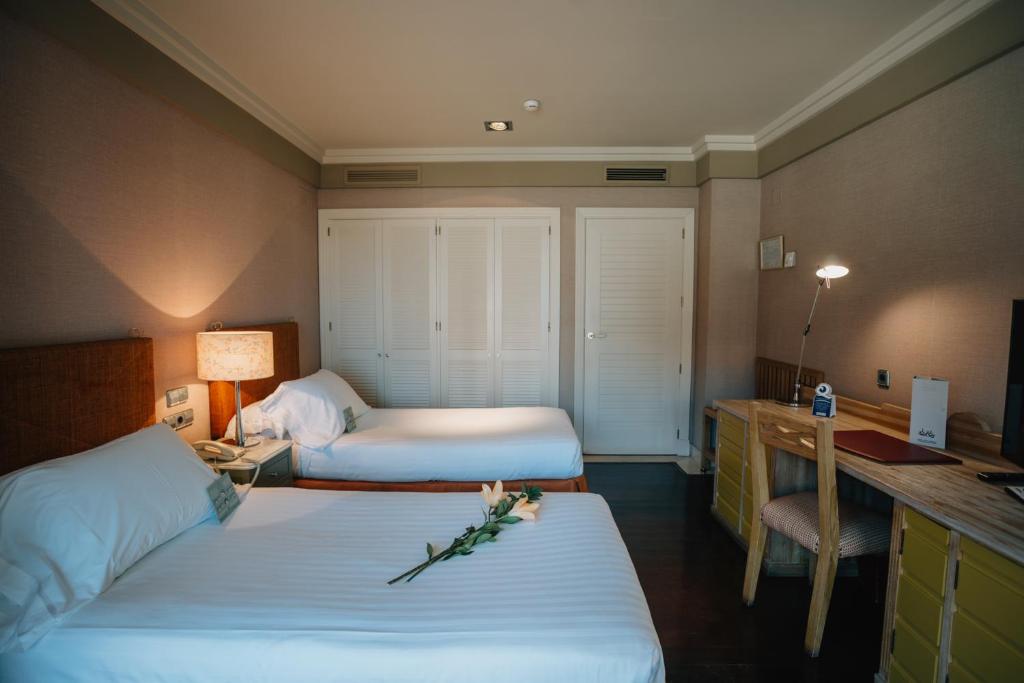 Habitación doble del hotel Playa Victoria. Foto 1