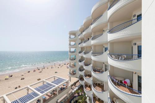 Suite de 1 dormitorio del hotel Playa Victoria. Foto 4