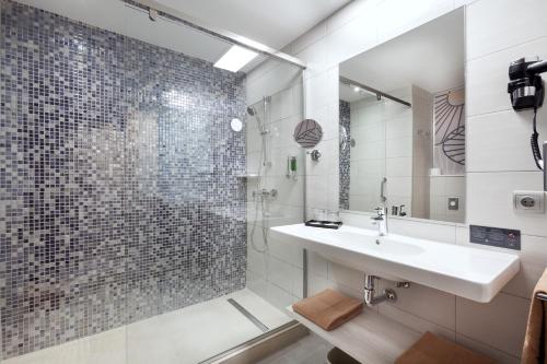 Triple Room with Balcony del hotel Riu Chiclana. Foto 3