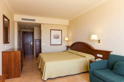 Habitación Superior del hotel Valentin Sancti Petri. Foto 5