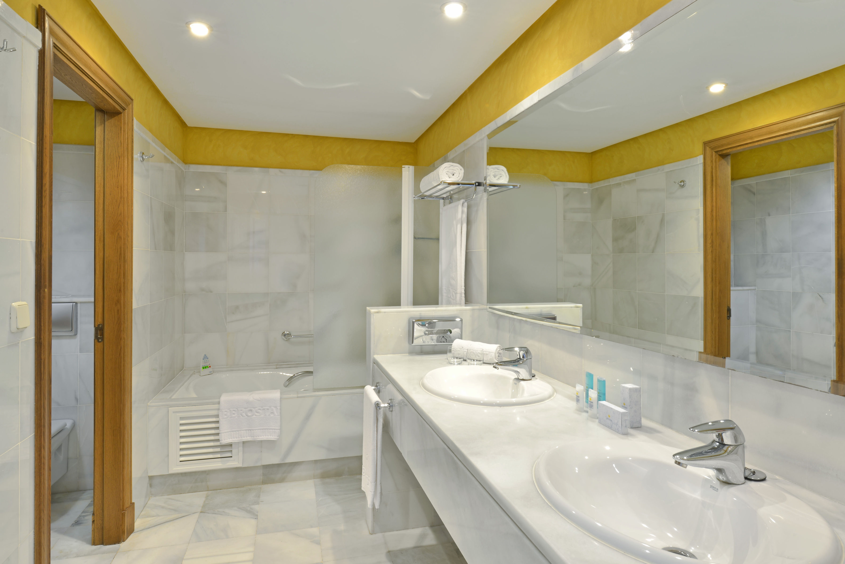 Junior suite del hotel Iberostar Selection Andalucía Playa. Foto 1