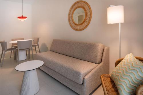 Suite Junior SOL del hotel Sol Sancti Petri. Foto 3