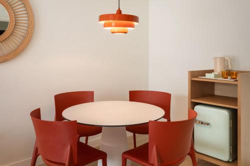 Habitación Familiar del hotel Sol Sancti Petri. Foto 6