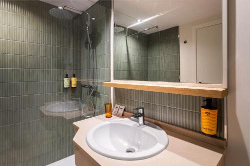 Suite Sol con cocina del hotel Sol Sancti Petri. Foto 7