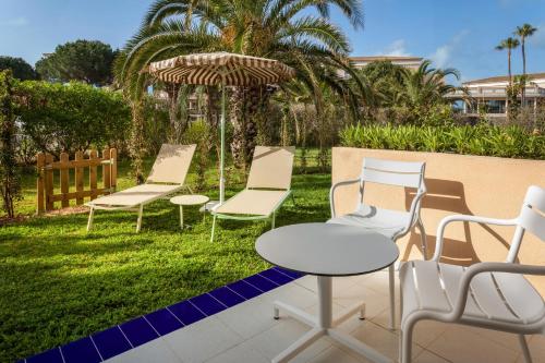 Suite Sol con jardín privado del hotel Sol Sancti Petri. Foto 4