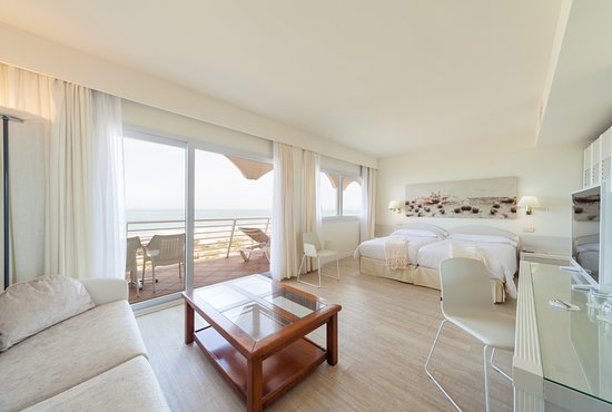 Junior suite del hotel Iberostar Waves Royal Andalus