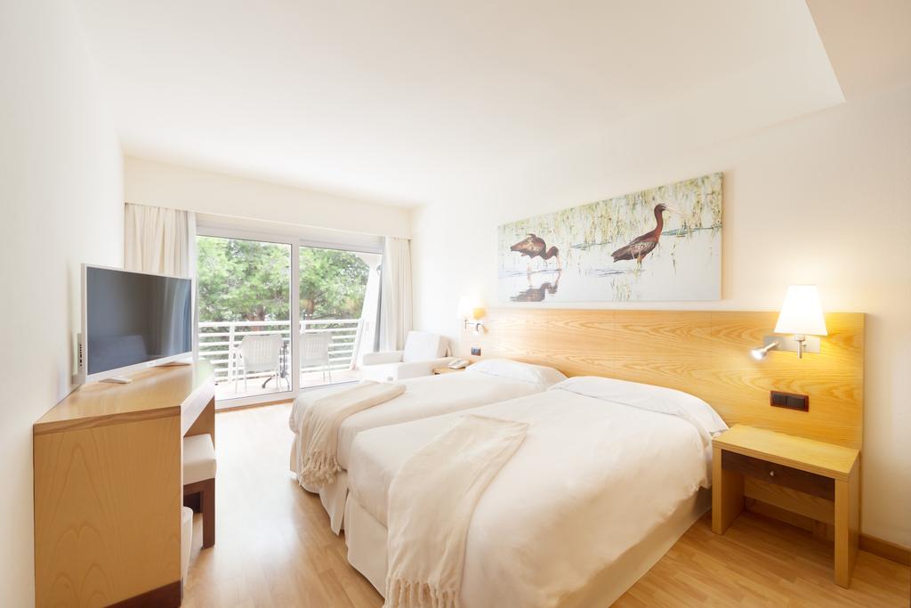 Habitación doble Vista Jardin del hotel Iberostar Waves Royal Andalus