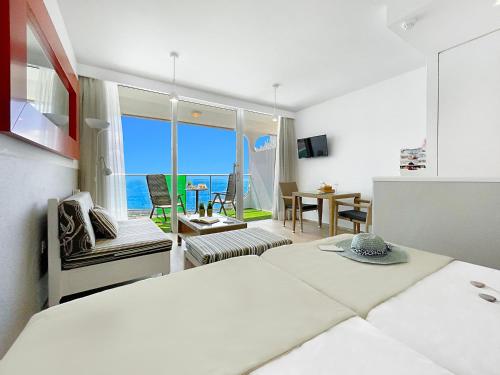 Estudio Superior del hotel Punta Del Rey - Adults Only. Foto 2
