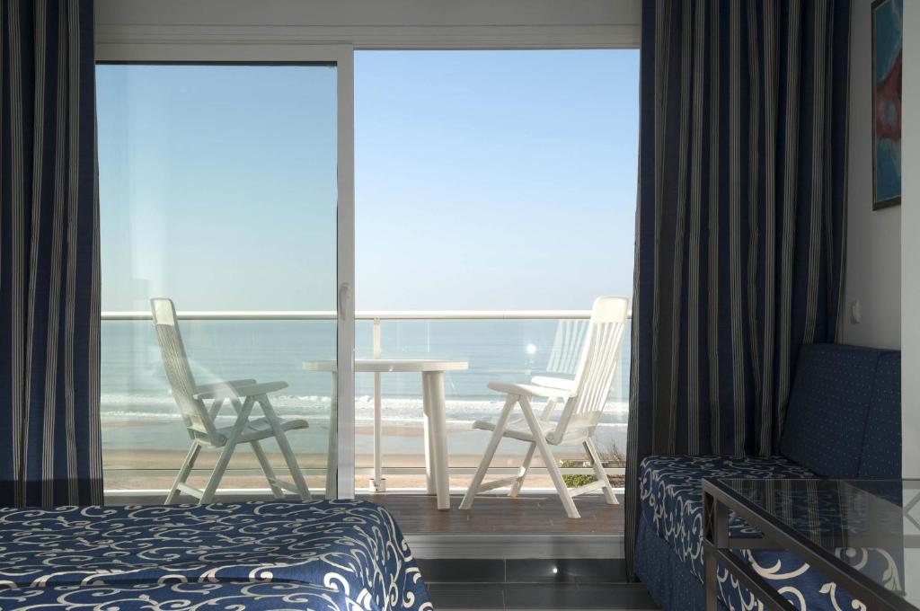 Habitación doble Vista Mar del hotel FERGUS Conil Park. Foto 1