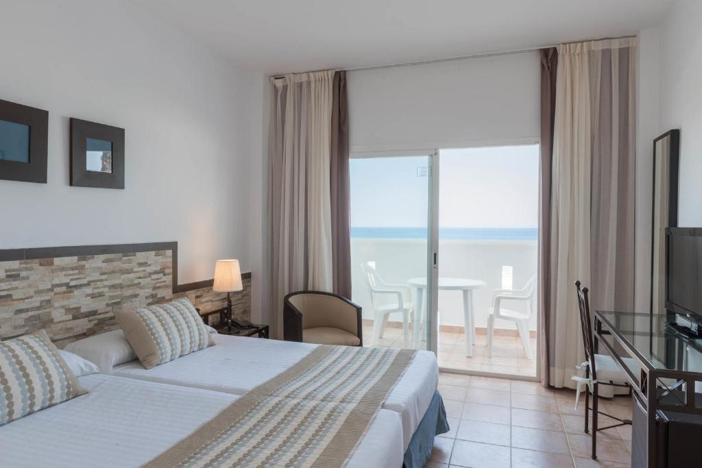Habitación doble Vista Mar del hotel FERGUS Conil Park. Foto 4