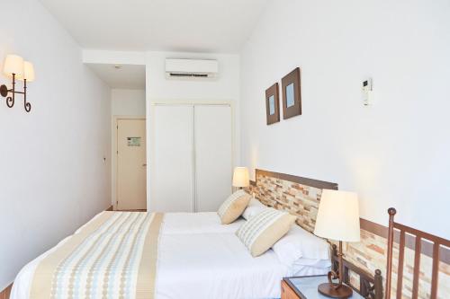 Habitación Doble Estándar del hotel FERGUS Conil Park. Foto 3