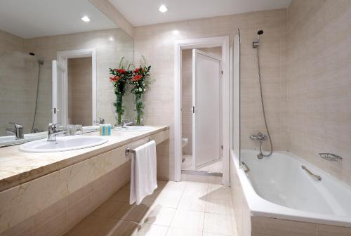 Suite Junior del hotel Crisol Monasterio De San Miguel