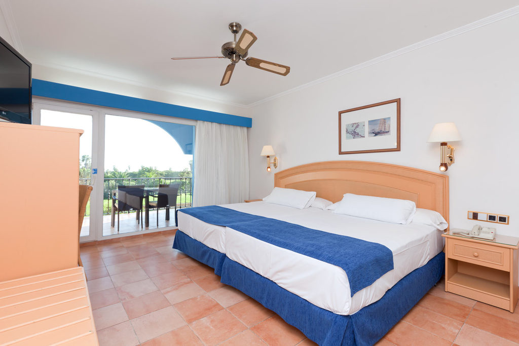 Habitación doble Superior del hotel Playaballena Aquapark & Spa. Foto 3