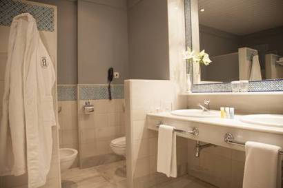 Junior suite del hotel Duque de Najera. Foto 1