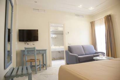 Junior suite Familiar del hotel Playa de la Luz. Foto 3