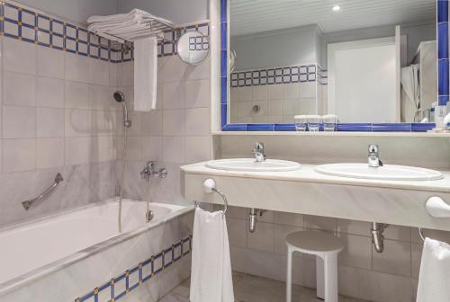 Suite Junior del hotel Playa de la Luz. Foto 1