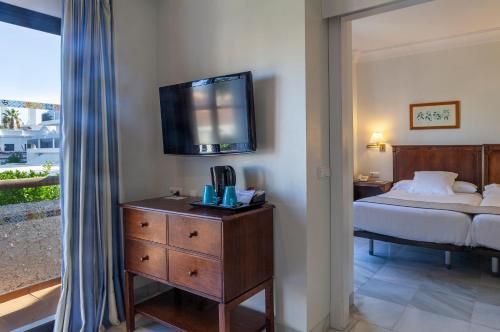 Suite Junior del hotel Playa de la Luz. Foto 7