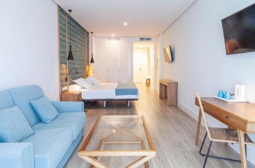Estudio Triple Estándar del hotel Playa de la Luz. Foto 6