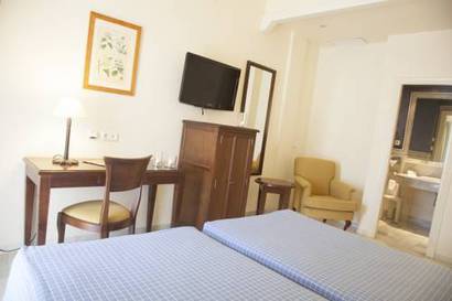 Habitación doble del hotel Playa de la Luz. Foto 3