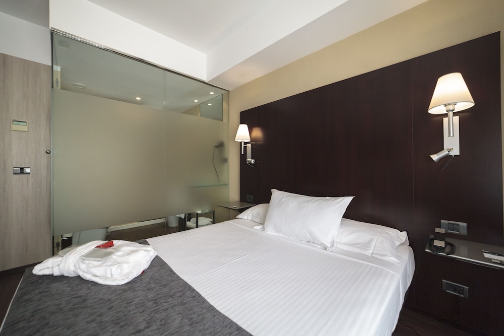 Habitación con 1 cama doble o 2 individuales del hotel Salymar