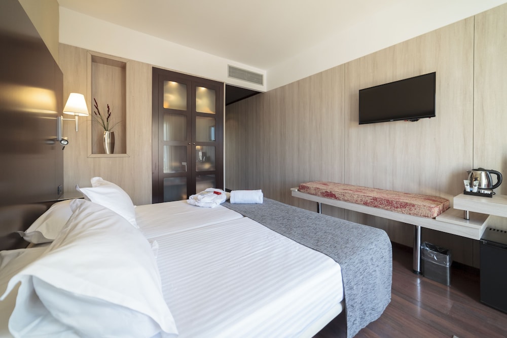 Habitación superior con 1 cama doble o 2 individuales del hotel Salymar