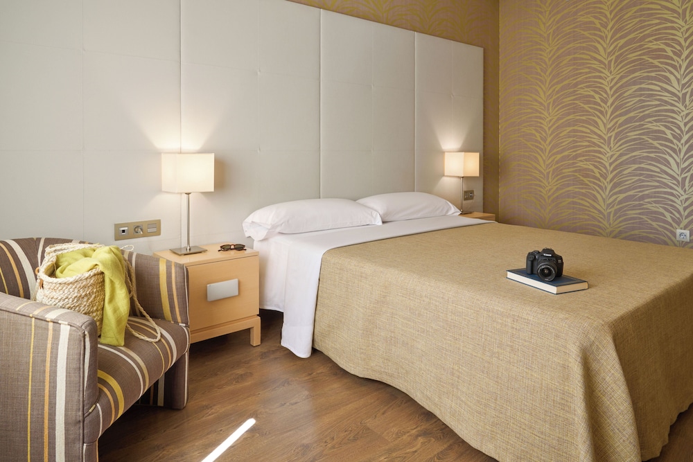 Habitación doble Vista ciudad 2 Camas individuales del hotel Macia Doñana. Foto 8