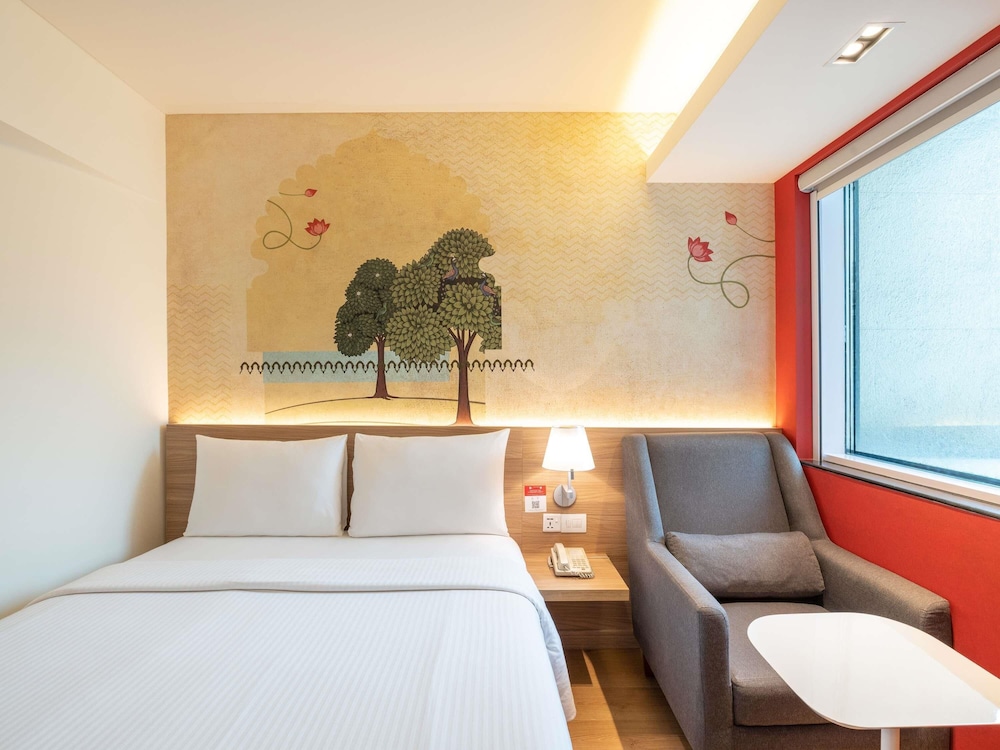 Habitación Superior con Cama Queen - Traslados al Aeropuerto Gratuitos del hotel Ibis Mumbai Airport. Foto 2