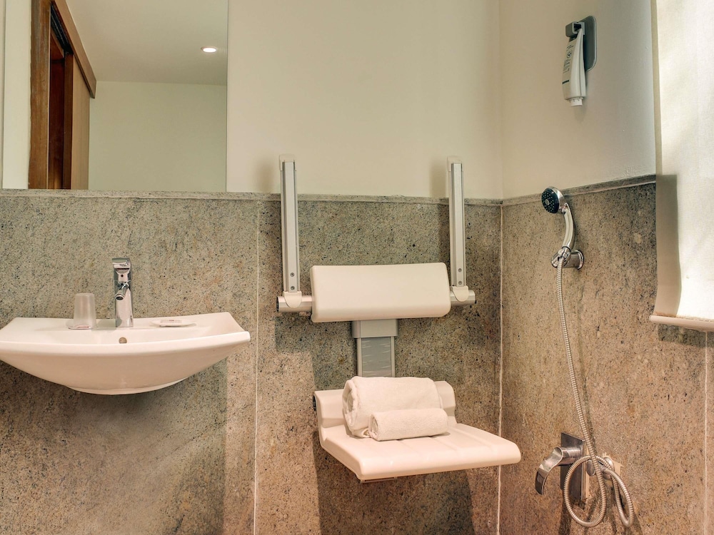 Habitación Superior con Dos Camas Individuales - Traslados al Aeropuerto Gratuitos del hotel Ibis Mumbai Airport. Foto 2