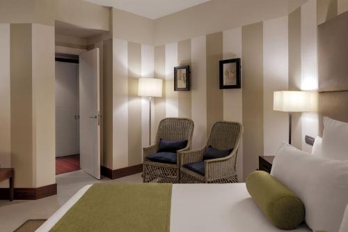 Suite Junior con acceso gratuito al spa del hotel Precise Resort El Rompido THE HOTEL. Foto 2