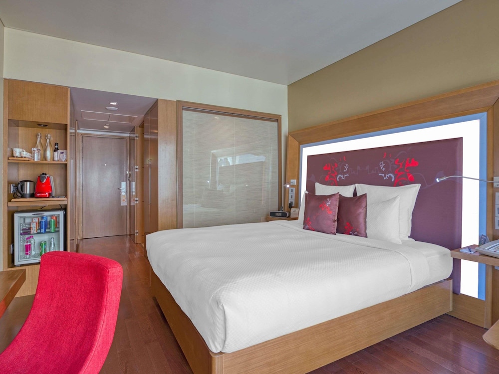 Habitación Premier con 1 cama individual del hotel Novotel Bengaluru Outer Ring Road