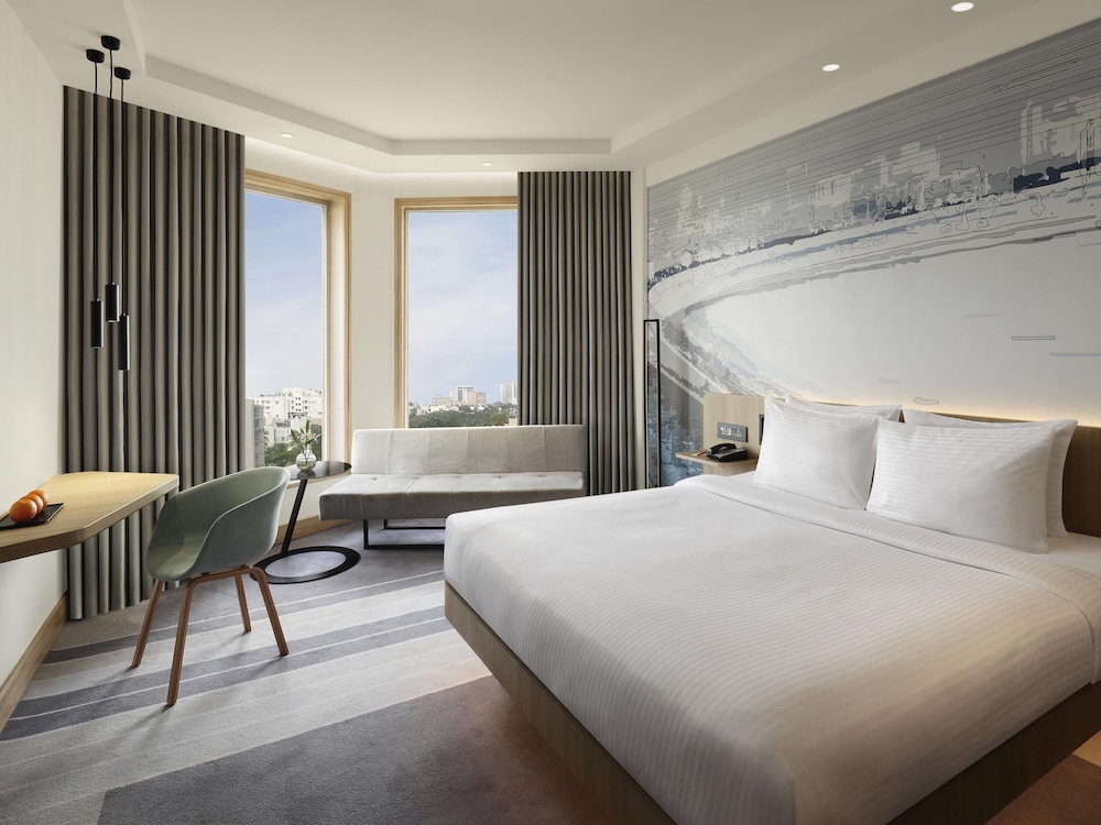 Superior Cama King Vista Ciudad del hotel Novotel Mumbai Juhu Beach