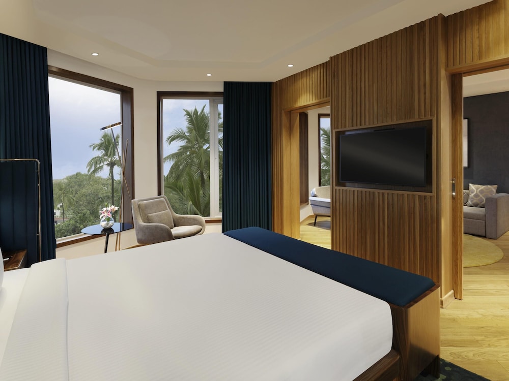 Suite Ejecutiva Cama King Vista Ciudad - Desayuno Buffet, Acceso a Premier Lounge con Horario de Cócteles de 18:00 a 20:00 Hrs del hotel Novotel Mumbai Juhu Beach. Foto 4