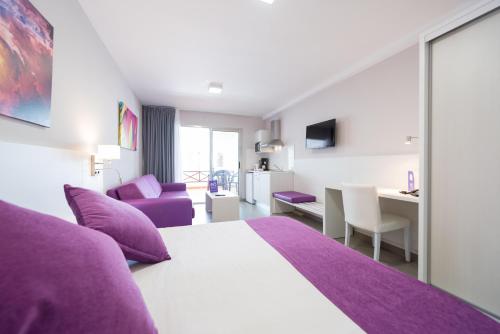 Estudio del hotel Eó Corona Cedral. Foto 2