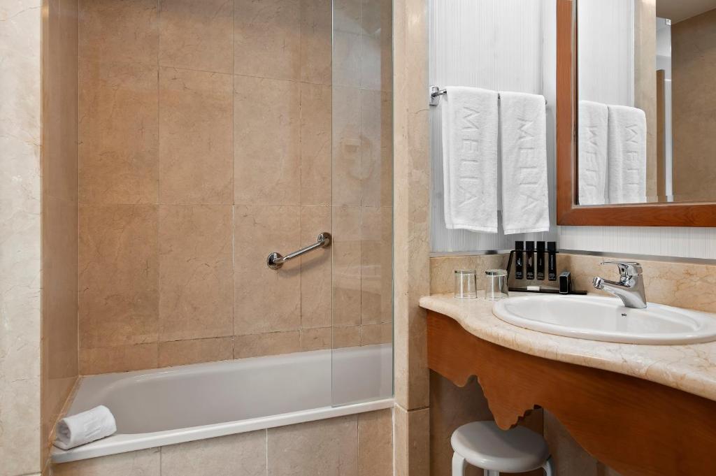 Habitación familiar Vista Mar del hotel Meliá Isla Canela. Foto 2