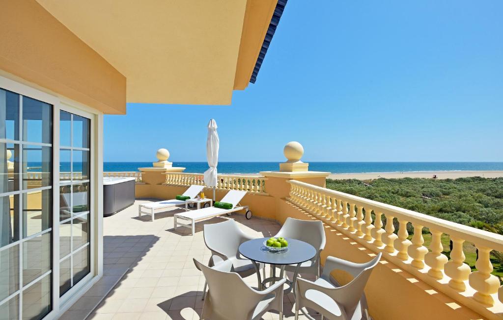 Junior suite Vista Mar The Level Business del hotel Meliá Isla Canela. Foto 1