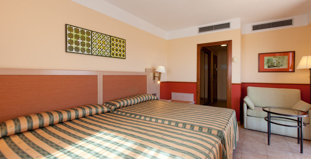 Habitación doble Contigua del hotel Playacanela
