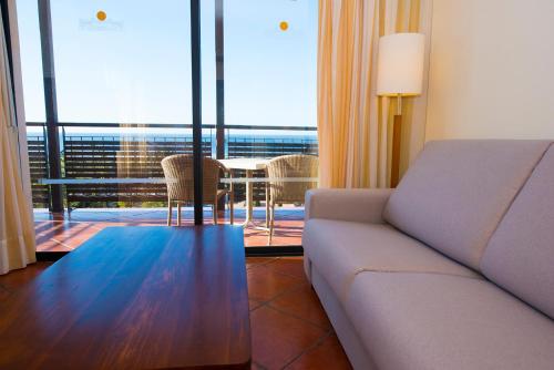 Suite Junior con vistas al mar del hotel Puerto Antilla Grand