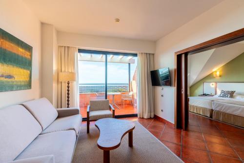 Suite Junior con vistas al mar del hotel Puerto Antilla Grand. Foto 10