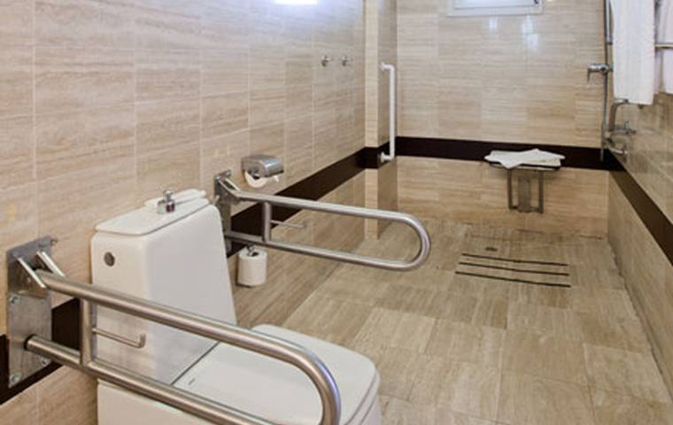 Habitación doble Accesible del hotel Ilunion Islantilla. Foto 1