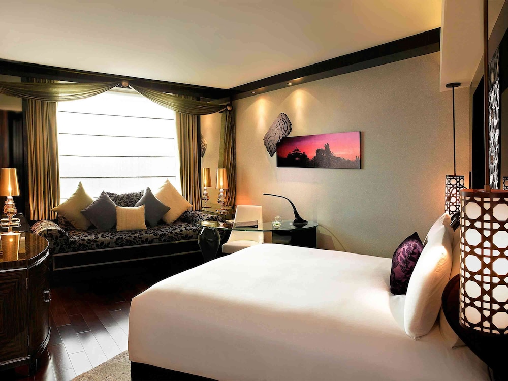 Habitación King Club Millesime, DESAYUNO, MERIENDA DE LA TARDE Y HORAS DE CÓCTEL, SALA DE REUNIONES POR 1 HORA del hotel Sofitel Mumbai Bkc. Foto 1