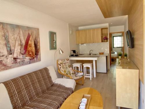 Apartamento con vistas a la piscina del hotel Leticia del Mar. Foto 7