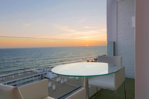 Habitación Doble Deluxe con vistas al mar del hotel Flamero. Foto 1
