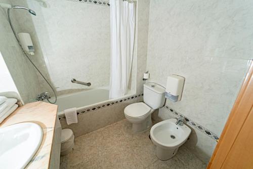 Habitación Doble con terraza del hotel Carabela Santa María. Foto 5
