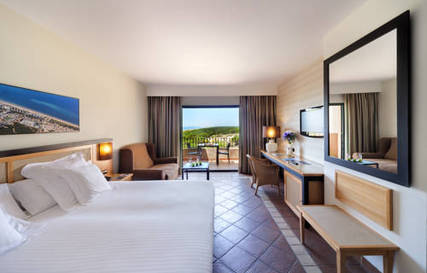 Habitación doble Vista Piscina Superior 2 camas del hotel Barceló Punta Umbría Mar. Foto 2